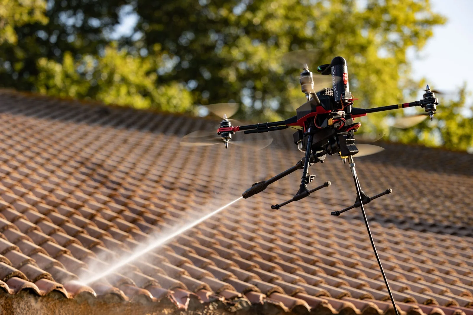 Le nettoyage par drone sur différentes surface